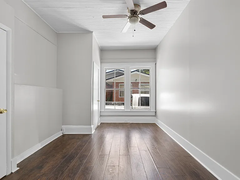 853 Saint Clair St — Photo 10