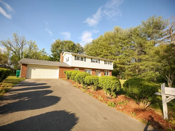 14011-14011 Stone Dr, Bristol, VA 24202