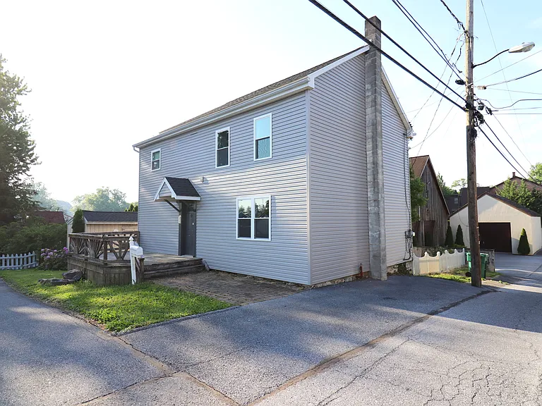 217 Raspberry Ln — Photo 34