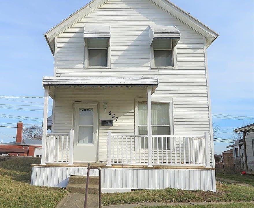 1st image of 257 E 2nd St