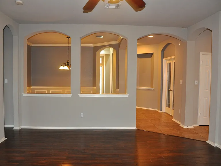 507 Las Colinas Dr — Photo 11