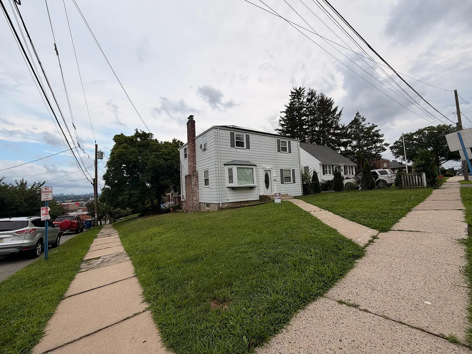 3 bed, 1440 sqft, $4,900 — Photo 1