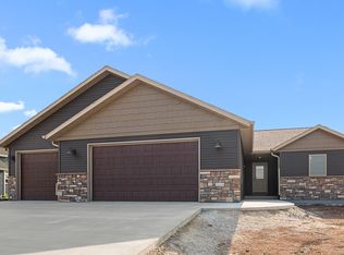 N5918 Meadowview Ln, Fond Du Lac, WI 54937