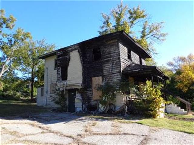 2nd image of 3100 Haskell Ave