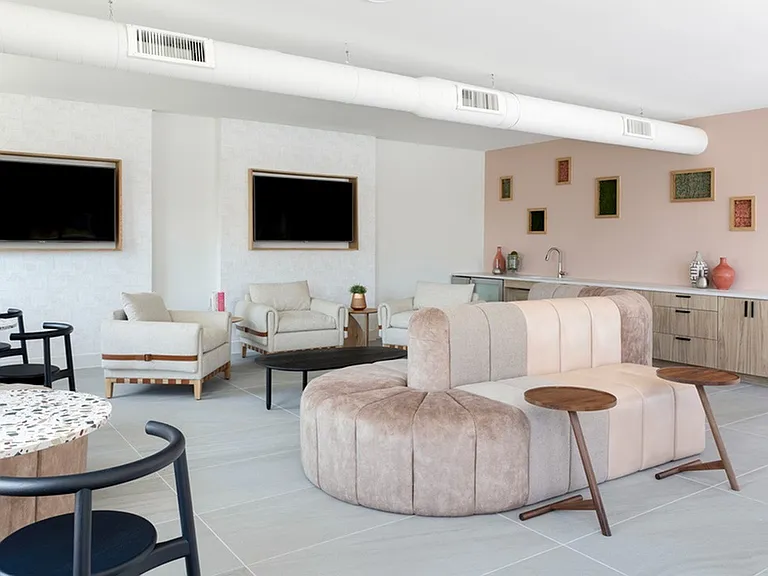 Complimentary Wi-Fi in Amenity Spaces