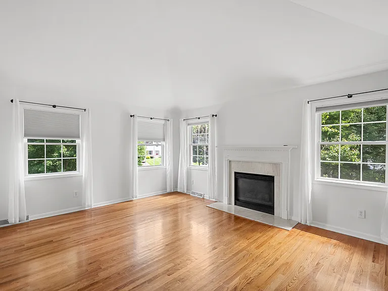 2 Oakline Ct — Photo 33