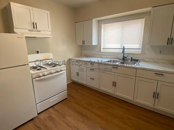 3032 W Tennyson Ave, Saint Louis, MO 63114