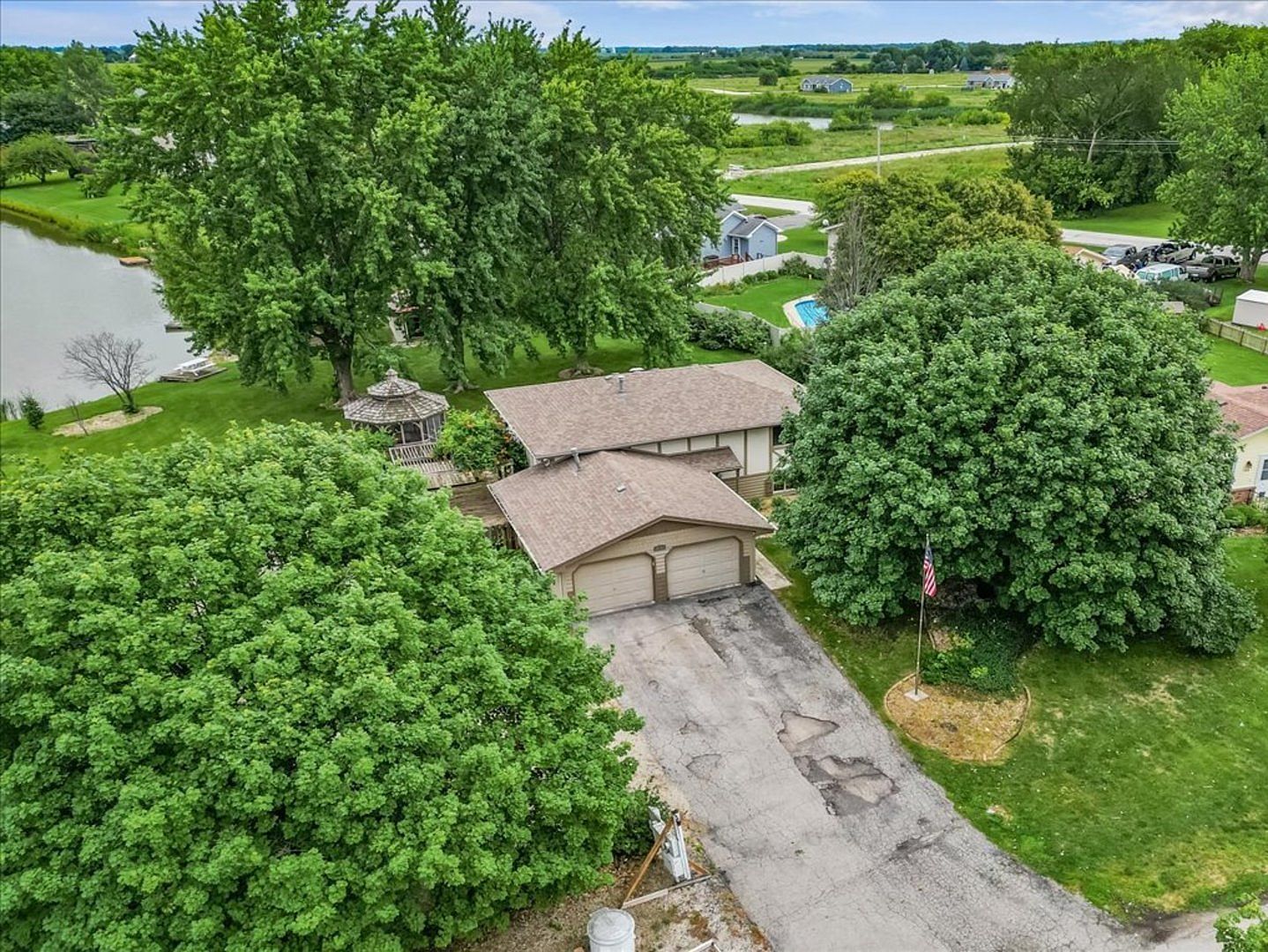 150 W Miller Ave, Hinckley, IL 60520 Zillow