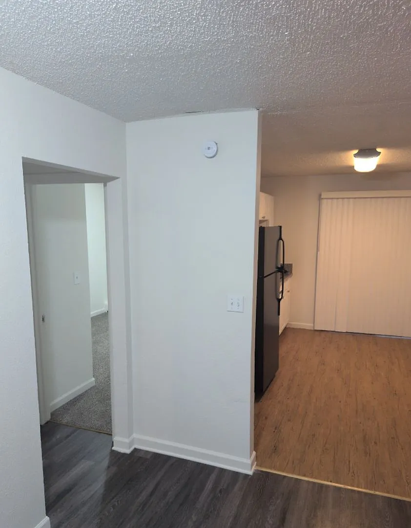 2-Bedroom Top Floor Apartment in Convenient Lakewood Location — Photo 3