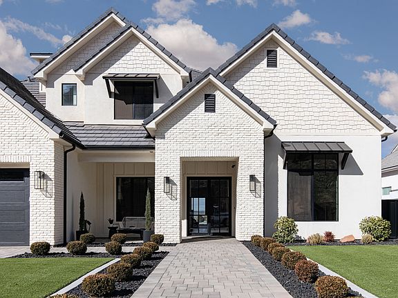 3rd image of 3458 S Walnut Cir