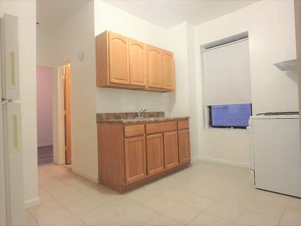1st image of 3153 34th St APT 2C