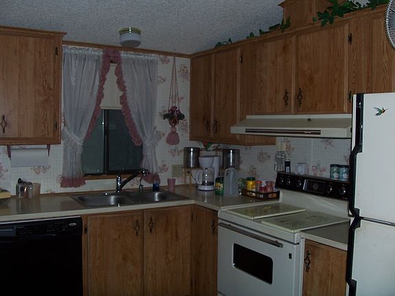 5th image of 13138 E 47th Dr