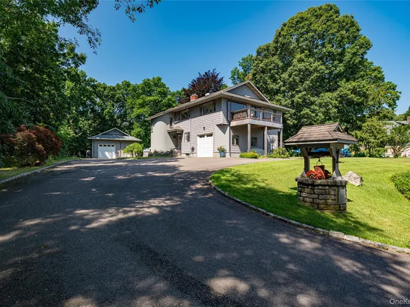 81 Manor Lane, Jamesport, NY 11947
