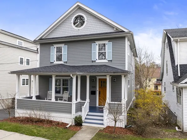 105 Perham St, West Roxbury, MA 02132