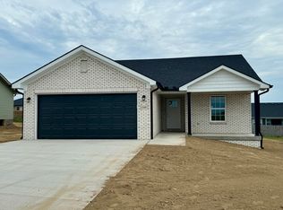 144 Stillwater Dr, Berea, KY 40403