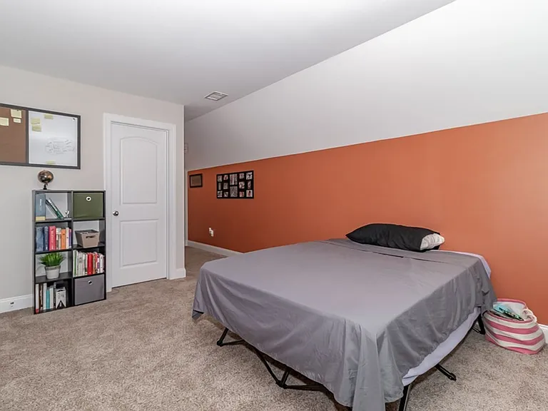2112 Kinsale Ave — Photo 30
