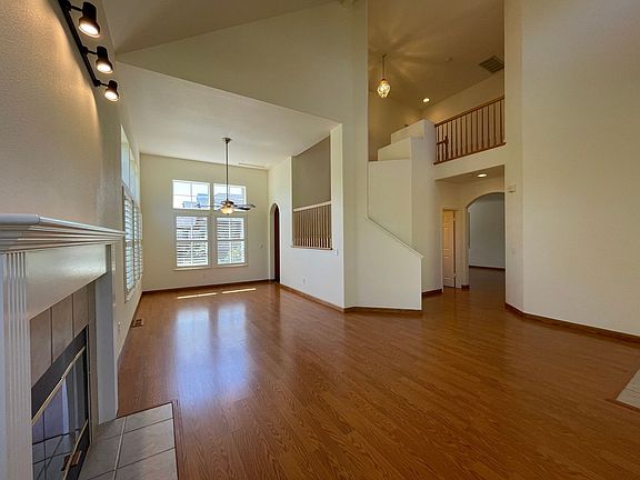 5th image of 4719 Prospect Ave