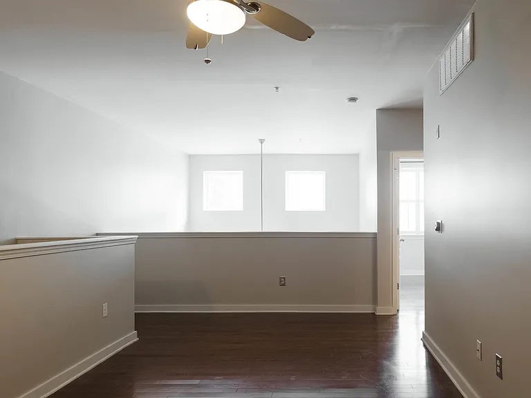 2020 5th Ave S #137 — Photo 15