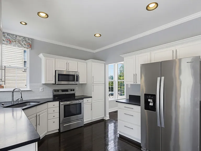 6505 Autumn Wind Cir — Photo 5