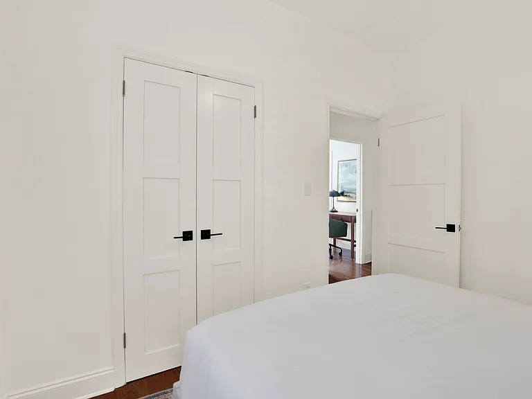 214 Houston St #B — Photo 14