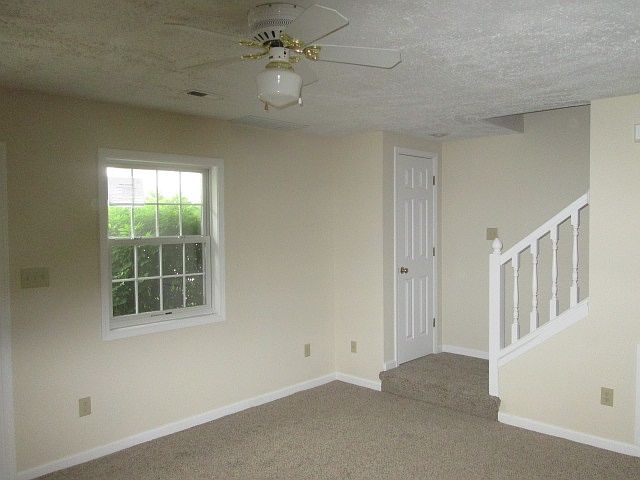 2nd image of 857 E Sherwood Hills Dr