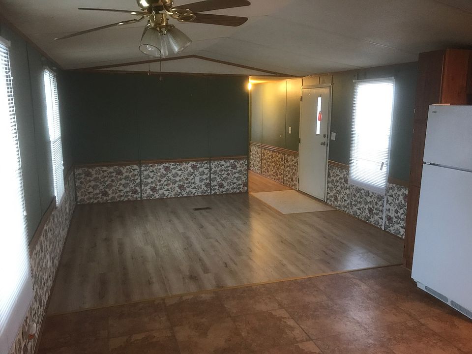 2nd image of 13528 Maple Ridge Dr