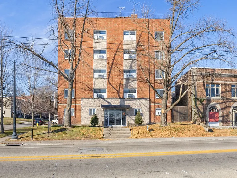617 W Riverview Ave — Photo 9