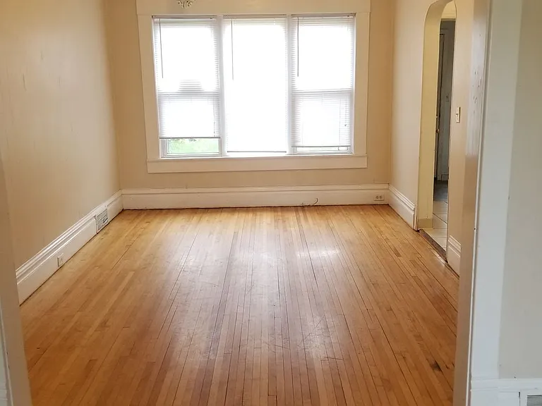 5813 Grand Ave — Photo 4