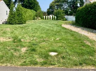 18 Katy Lane, Norwalk, CT 06851