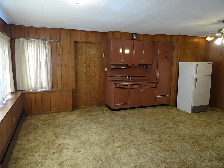 276 Center St #5 — Photo 10