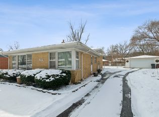 18740 Carson Dr, Homewood, IL 60430