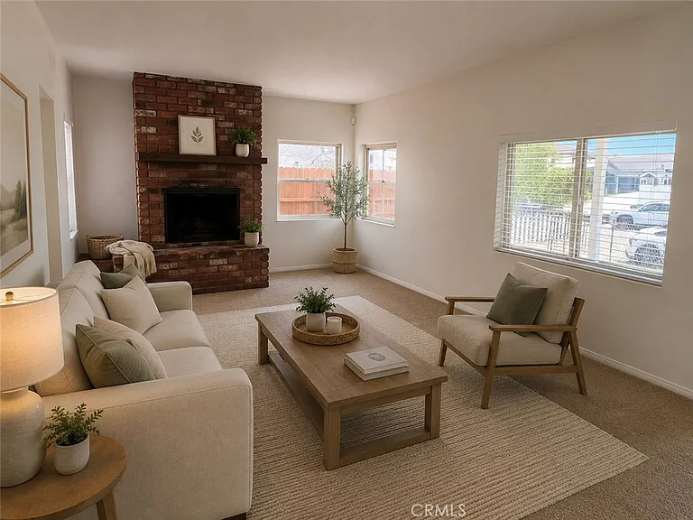 1052 W 25th St — Photo 8