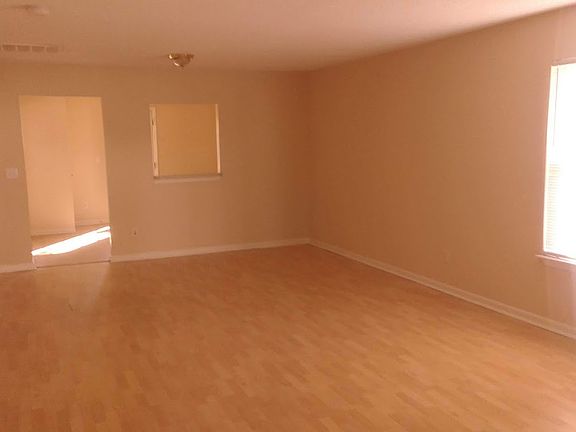 4th image of 308 Tanner Ct