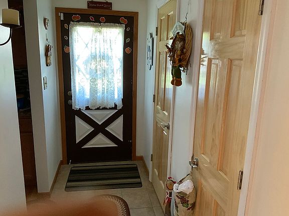 2nd image of 632 Stamford Dr