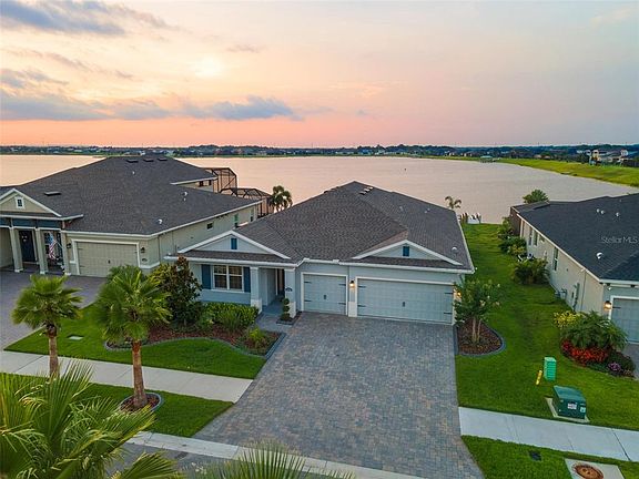 3rd image of 11745 Lake Lucaya Dr