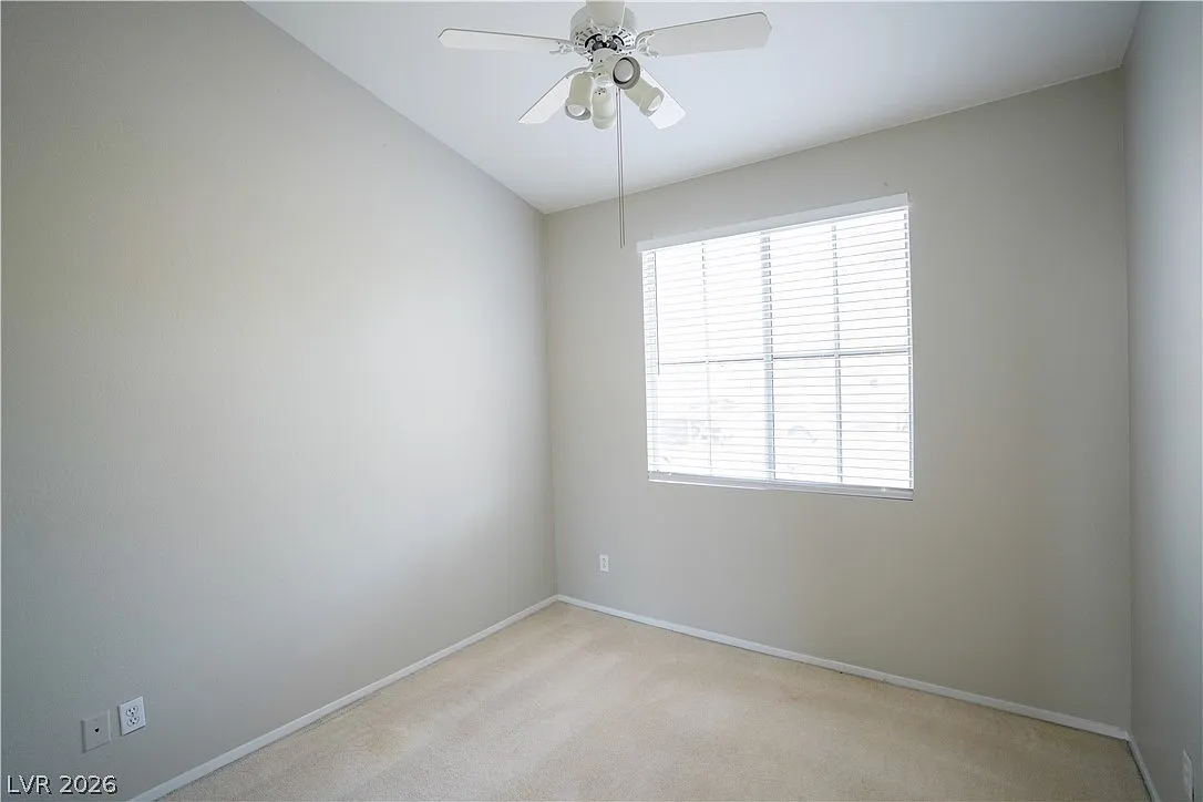 3 bed, 2.0 bath, 1400 sqft, $2,000 — Photo 4