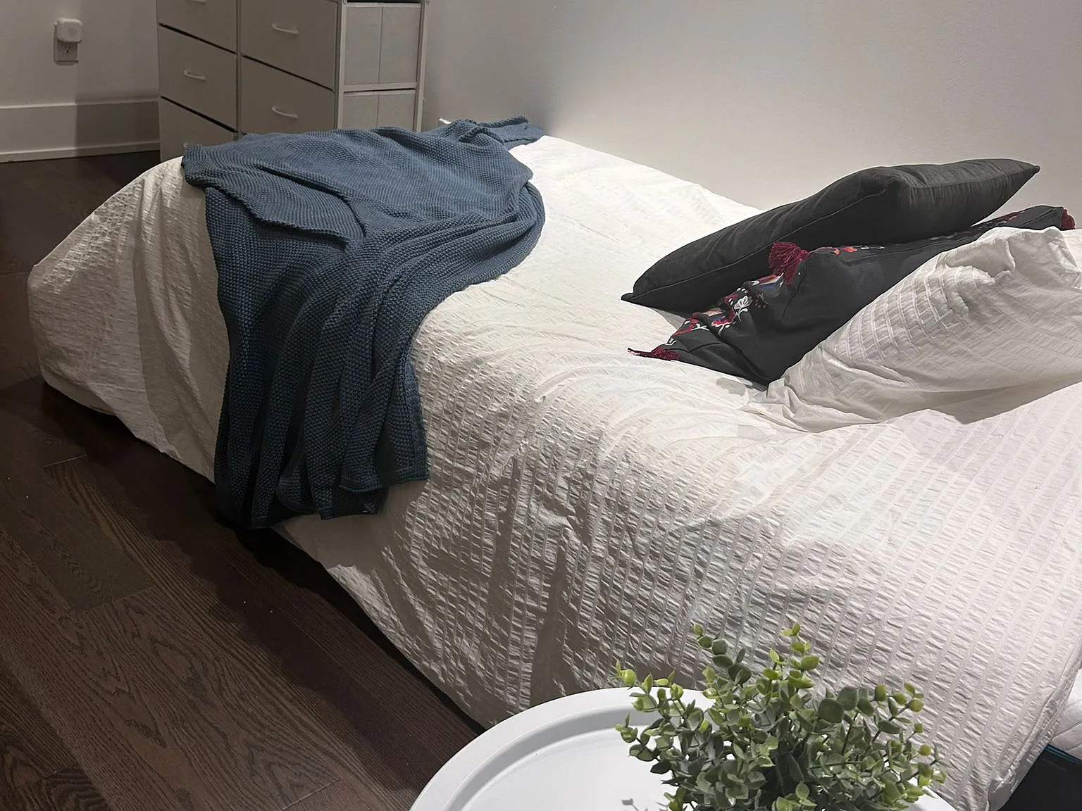 4 bed, $1,250 — Photo 4