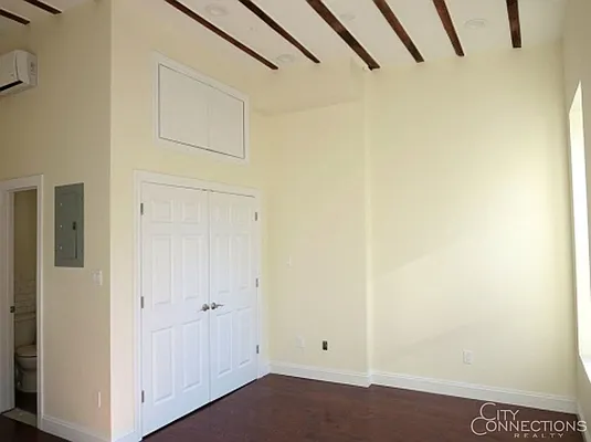 Rented by City Connections Realty | media 5