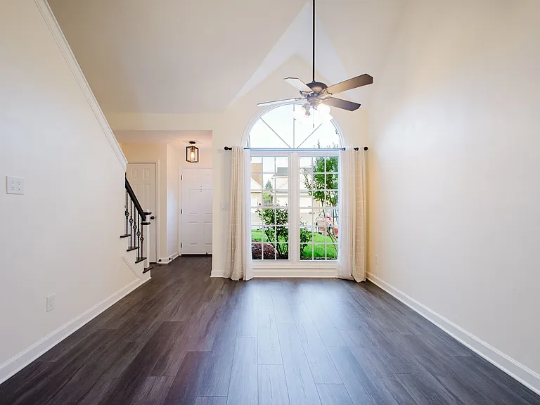 3413 Rainview Cir — Photo 8