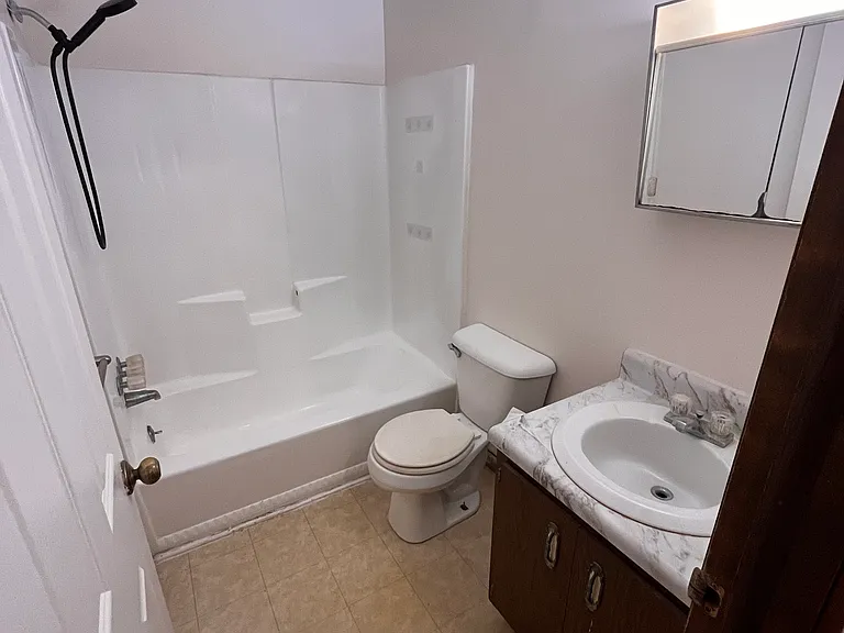 4525 Main St #C5 — Photo 6