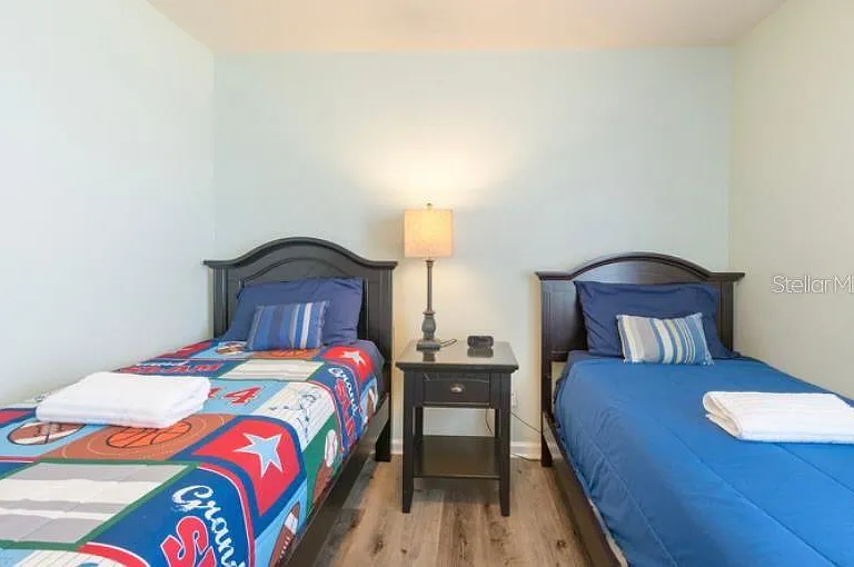 8121 Fan Palm Way — Photo 10