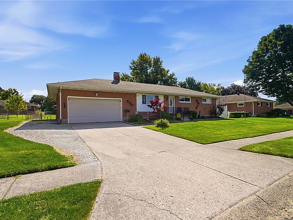 3rd image of 4522 Laredo St