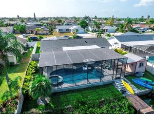 6523 Solitaire Palm Way, Apollo Beach, FL 33572