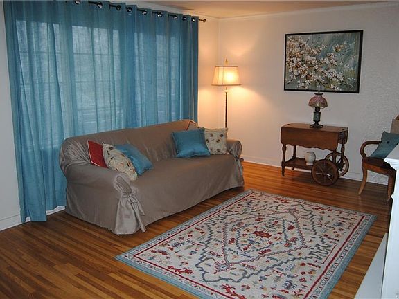 5th image of 147 Burmon Dr