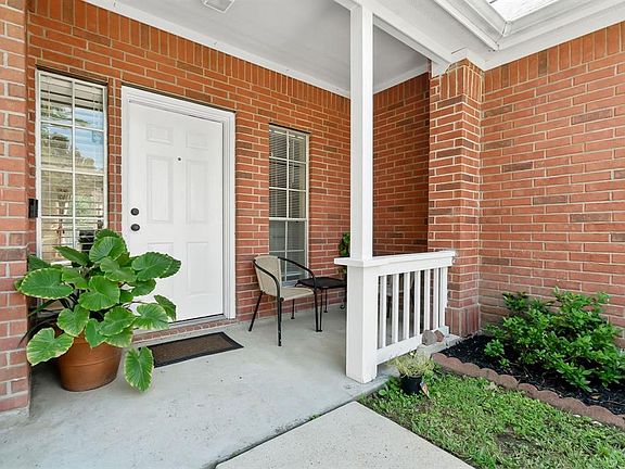 2nd image of 1904 Hunnington Dr