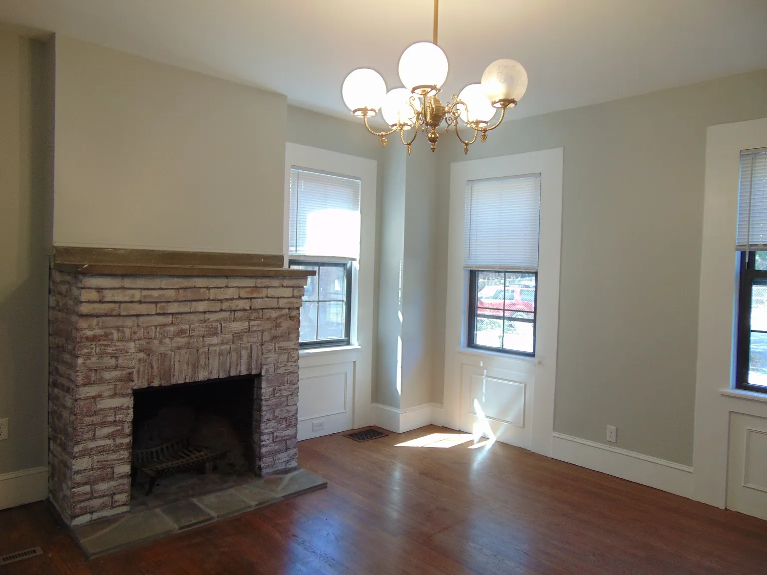 3 bed, 1980 sqft, $2,750 — Photo 3