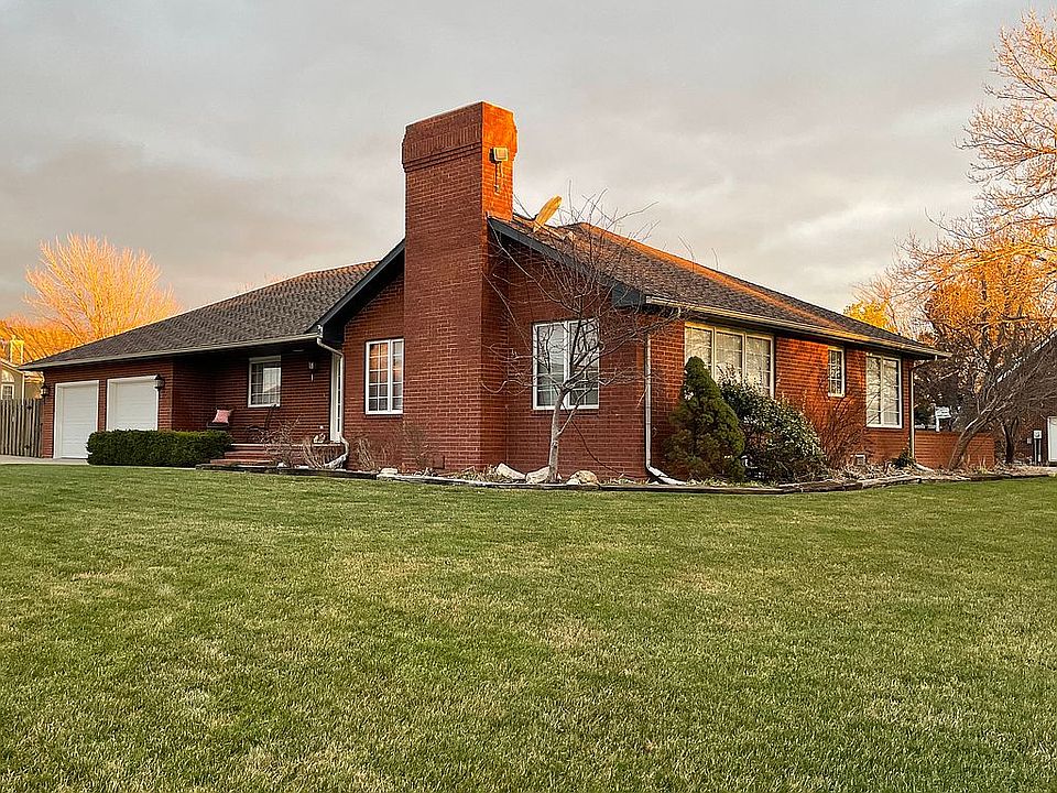 1st image of 1411 Circle Lake Dr