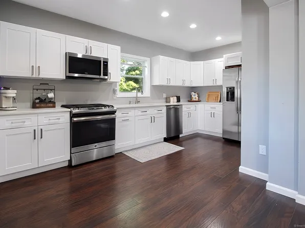 44 Hobart Street, Meriden, CT 06450