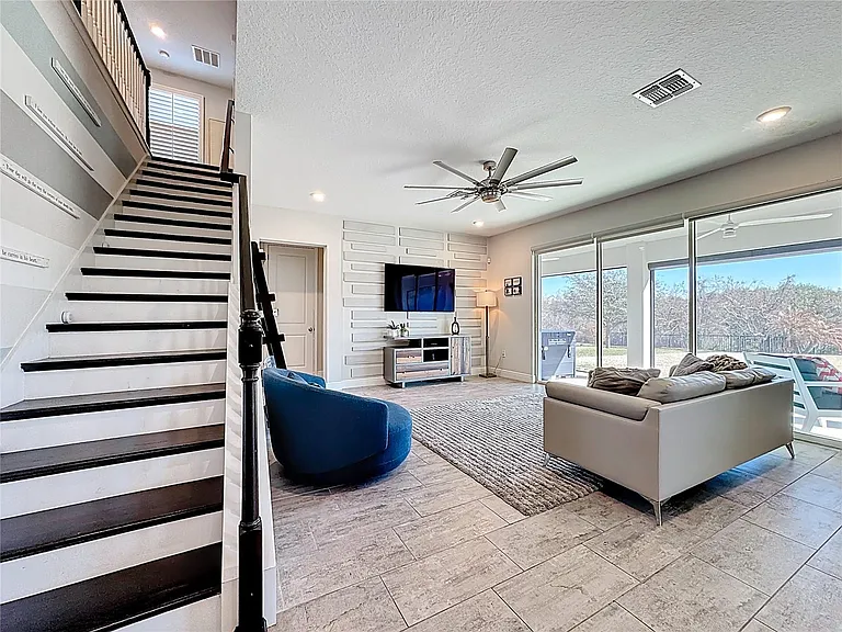 2501 Sky Stone Ct — Photo 10