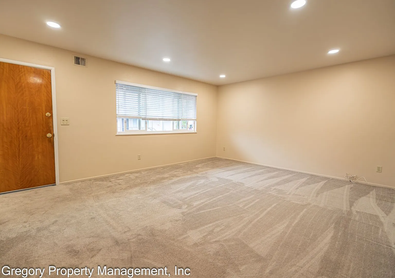 1238 Regent — Photo 4